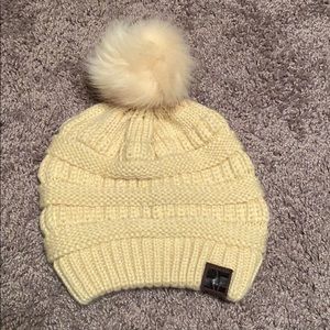 Pom Pom beanie